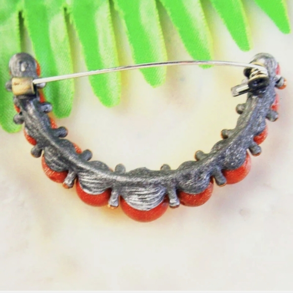 New Sandstone Sun Sitara Crescent Moon Silver Pin Brooch. - Picture 2 of 3